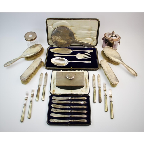 66 - A silver backed dressing table set, Synyer & Beddoes, Birmingham 1914, comprising: a hand mirror, tw... 