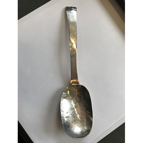 32 - A George V silver trifid spoon, George Edward Hunt, Chester 1929, of typical form with planished bod... 