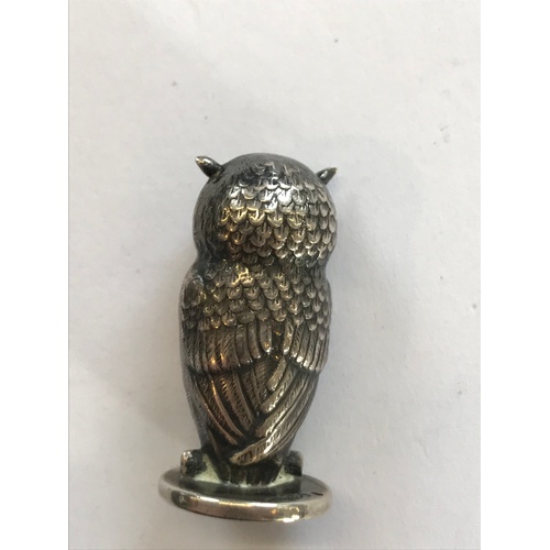 47 - An Edwardian silver desk seal, Sampson Mordan & Co Ltd, Chester 1909, in the form of an owl, set wit... 