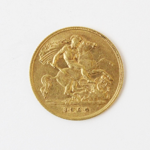 100 - An Edwardian gold half sovereign, dated 1904, weight 3.9gms