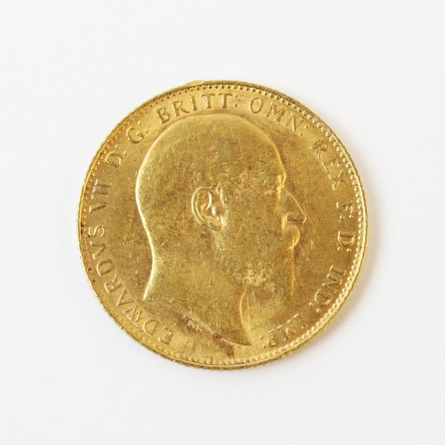 105 - An Edwardian gold sovereign, dated 1909, weight 8.1gms