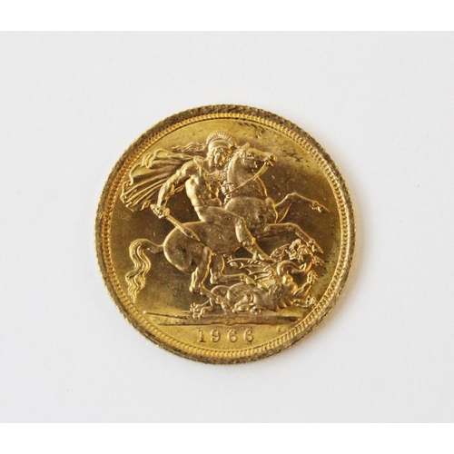 95 - An Elizabeth II gold sovereign, dated 1966, weight 8.0gms