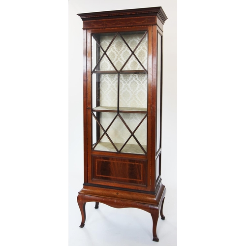 884 - An Edwardian inlaid mahogany display cabinet, with a simulated inlaid dentil cornice above a frieze ... 