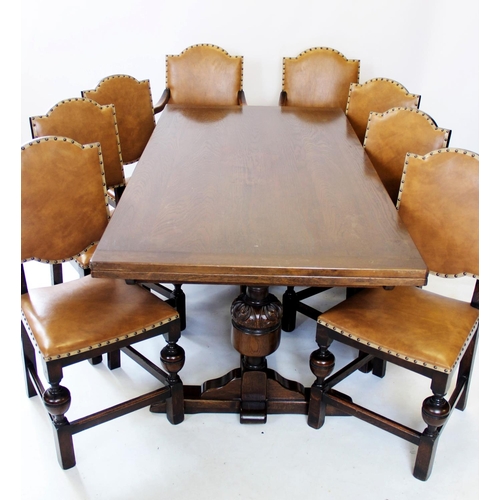 909 - A 17th century style oak refectory table, early 20th century, the rectangular draw leaf top raised u... 