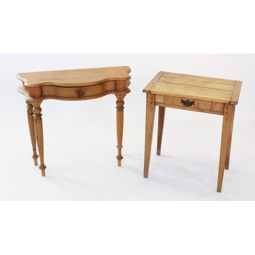 739 - A Victorian pine drop leaf kitchen table, with a single frieze drawer, raised upon turned tapering l... 