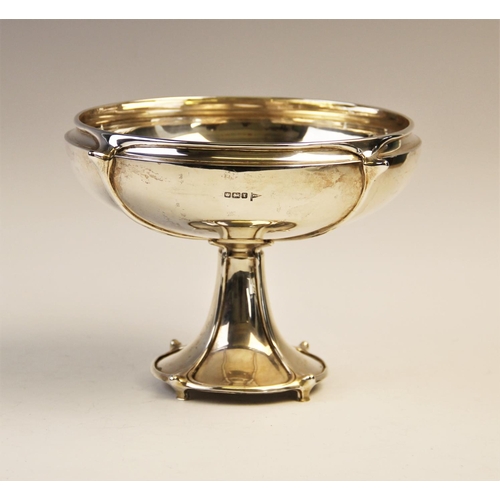 94 - An Art Nouveau silver bonbon dish by Walker & Hall, Sheffield 1915, of circular form on tapered pede... 