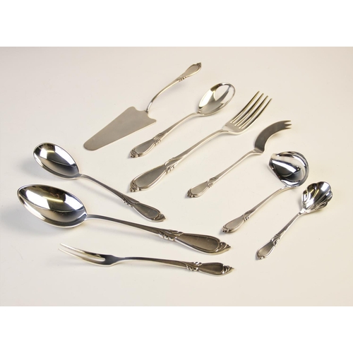 98 - A sterling silver cutlery set, comprising serving spoon, 26cm long, cake slice, 23.5cm long, carving... 