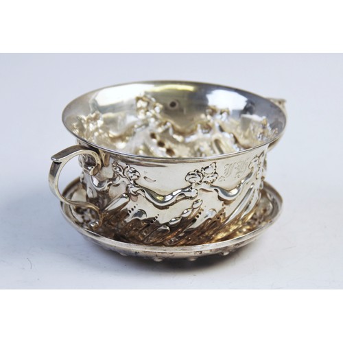 108 - A Victorian silver porringer and cover, by John Aldwinckle & Thomas Slater, London 1894, the porring... 