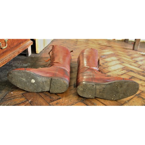 635 - A pair of early 20th century laced leather hunting boots, by Maxwell of London, with three buckle ga... 