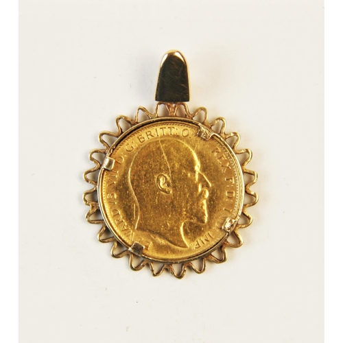 150 - An Edwardian half sovereign, dated 1909, set to a pierced yellow metal pendant mount (unmarked), wei... 