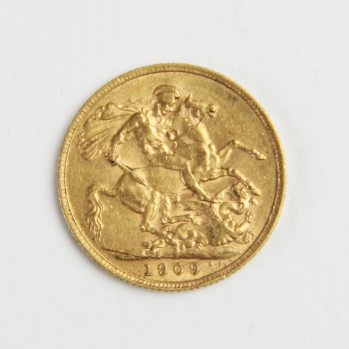 162 - An Edwardian sovereign, dated 1909, weight 8.1gms