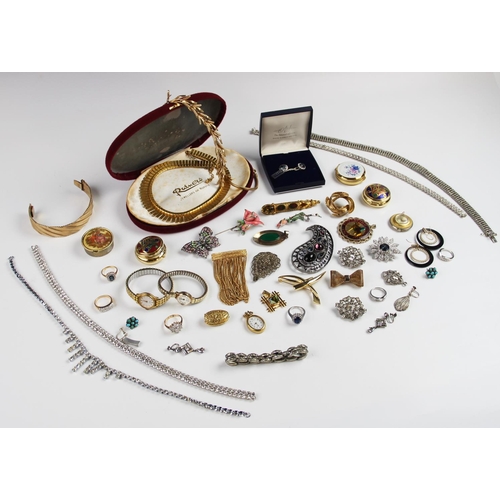 208 - A large quantity of vintage and modern costume jewellery, to include dress rings, stud earrings, dro... 