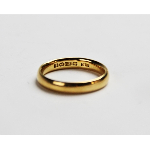 265 - A 22ct gold wedding band, ring size M, weight 4.5gms