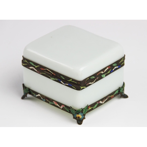 315 - A early 20th century Chinese Peking glass enamelled box and cover, the rectangular casket with hinge... 