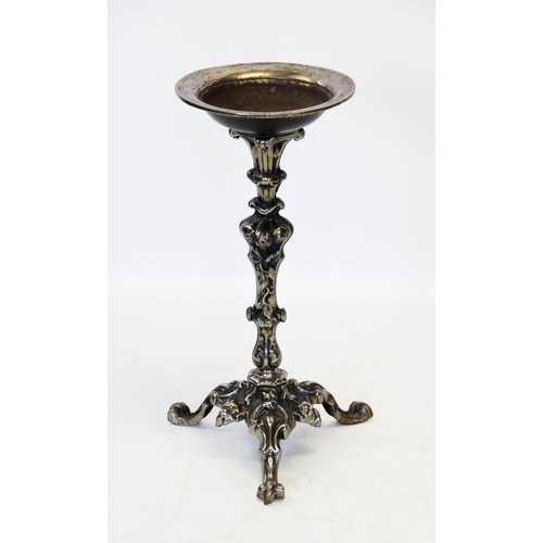 863 - A Coalbrookdale style polished cast iron bird bath, late 19th/early 20th century, with knopped centr... 