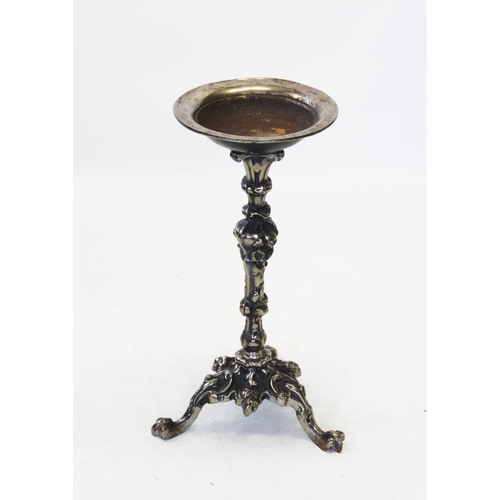 863 - A Coalbrookdale style polished cast iron bird bath, late 19th/early 20th century, with knopped centr... 