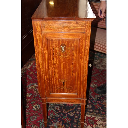 857 - An Edwardian satinwood Sheraton revival inlaid side cabinet by Hobbs & Co, London, the rectangular t... 