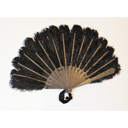 359 - A collection of fans, 19th century and later, to include a boxed George III example with hand painte... 