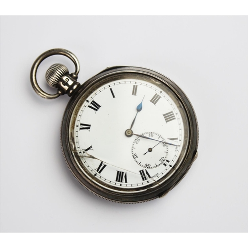 155 - A George V silver open face pocket watch, the round white enamel dial with black Roman numerals and ... 