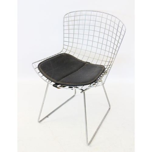 1044 - An early Harry Bertoia for Knoll model 420 side chair, mid 20th century, with paperclip base connect... 