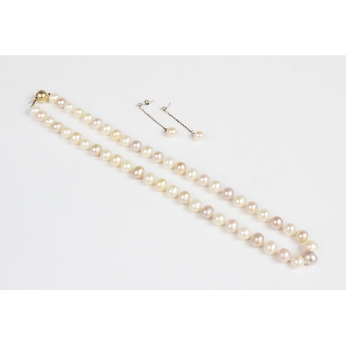 298 - A cultured pearl necklace with a 9ct gold clasp, comprising fifty one off-round cultured pearls in p... 