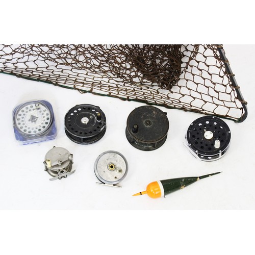 461A - A collection of angling items to include a split cane two-piece rod, a wicker fishing basket and a c... 