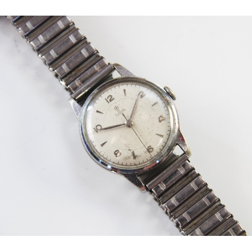 122 - A Gentleman's Tudor 'Rolex' wristwatch, circa 1960's, the stainless steel case enclosing a circular ... 