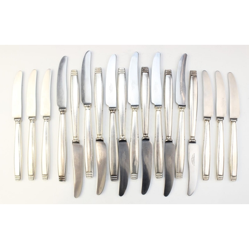 117 - A canteen of silver plated cutlery, Elkington & Co, date letters for 1937-1951, all plain pattern wi... 