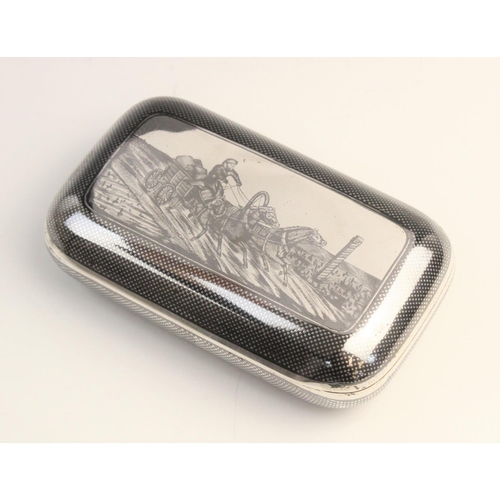 121 - A late 19th century Russian silver and niello snuff box, of rounded rectangular form decorated with ... 