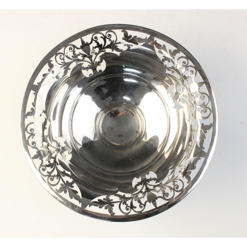 24 - An Edwardian silver bon-bon dish by Martin, Hall & Co, Sheffield 1906, of circular form with pierced... 