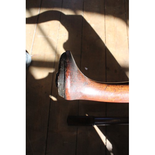 678 - A pair of George I walnut side chairs, each with a vase shaped splat over a drop in upholstered seat... 