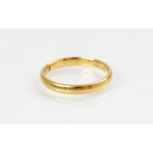 141 - A 22ct gold wedding band, ring size H 1/2, weight 2.4gms