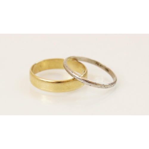 153 - 18ct gold wedding band, marks for Birmingham 1982, ring size T, weight 4.3gms, together with a plati... 