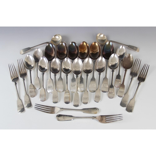 16 - A late 19th/early 20th century thirty-two piece canteen of silver fiddle pattern cutlery by John Rou... 