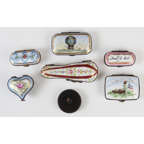 189 - A collection of Paris porcelain pill boxes, 19th century and later, comprising: three Limoges exampl... 