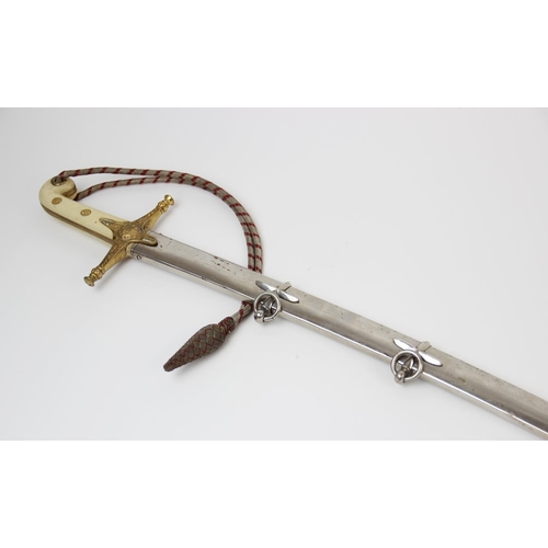 207 - A George V 1831 pattern Officer's mameluke sword, the 84.5cm curved single edged blade with bayonet ... 