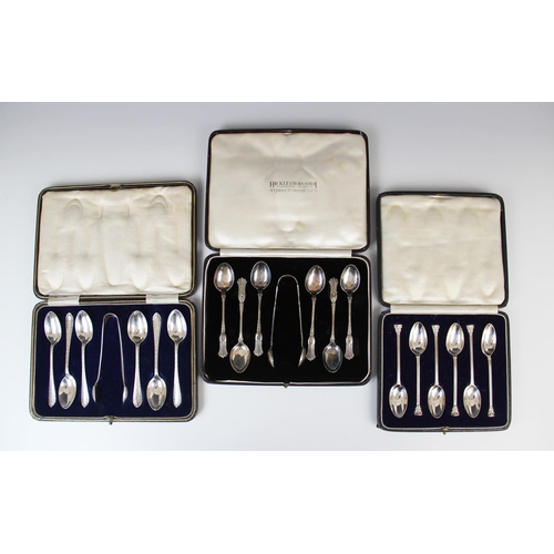 25 - A cased set of six George V silver teaspoons by Josiah Williams & Co, London 1923, with stylized Cor... 