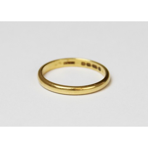 114 - A 22ct gold wedding band, marks for London 1950, ring size N 1/2, weight 3.0gms