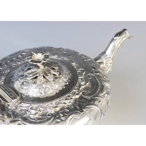 10 - A William IV three-piece silver tea service by John Wakefield, London 1832, comprising teapot, sugar... 