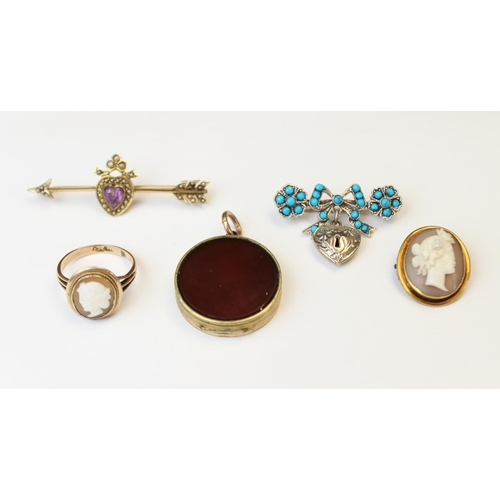 108 - A selection of Victorian and later jewellery, to include an Edwardian 9ct gold amethyst and seed pea... 