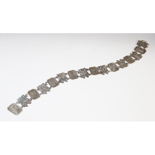 33 - An early 20th century Chinese silver belt by Wung Chin, overall length 66cm, weight 156.5gms