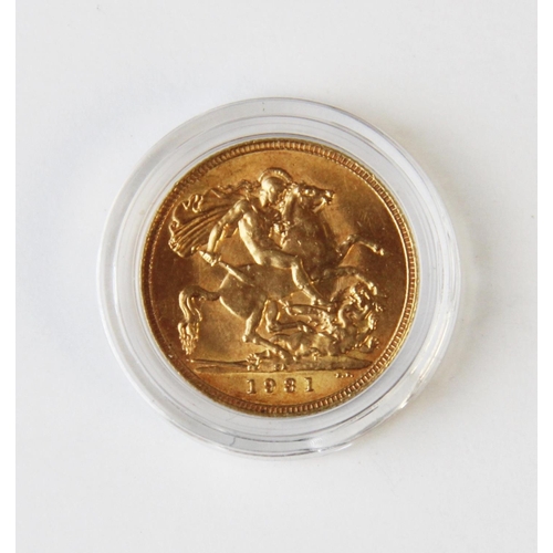 74 - A George V sovereign dated 1931, weight 8g