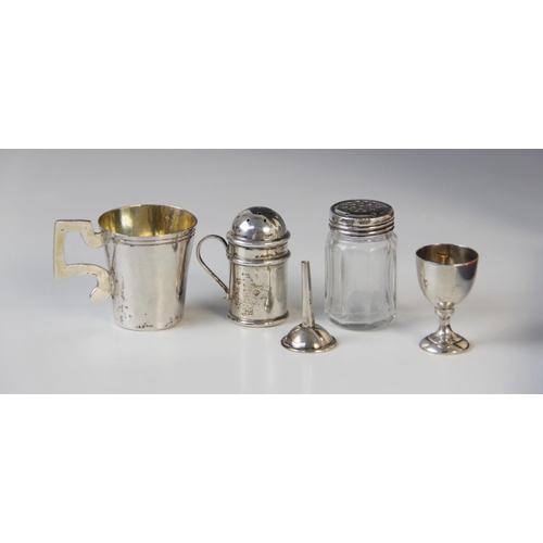 56 - A selection of silver and white metal tablewares, to include a set of six silver commemorative teasp... 
