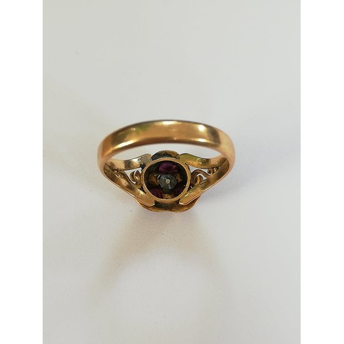 106 - A Victorian garnet and enamel 18ct gold ring, the trefoil shaped head set with three oval old cut ga... 