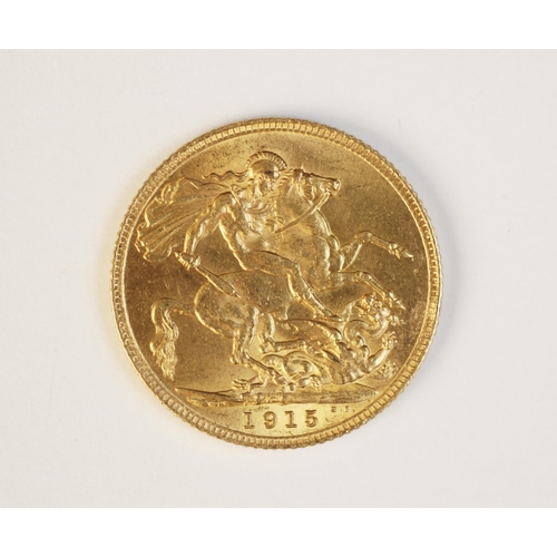 88 - A George V gold sovereign, dated 1915, weight 7.9gms