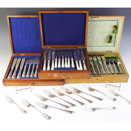 112 - A cased 24-piece Victorian cutlery set, John Batt, Sheffield 1899, weighted silver handles with scro... 