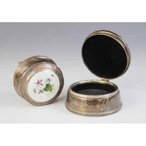 15 - A George V silver and enamel ring box, probably Henry Clifford Davis, Chester 1916,  5cm high (at fa... 