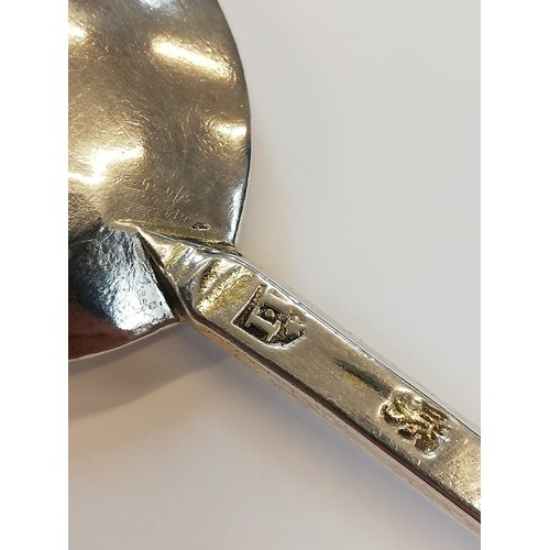 44 - A Charles II seal top silver spoon, Jeremy Johnson, London 1660, oval bowl with faceted handle, pric... 