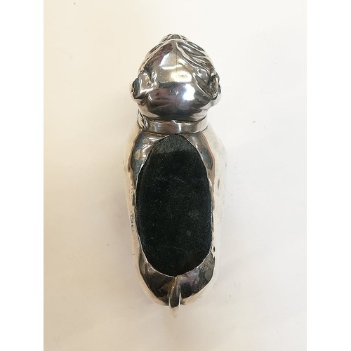 99 - An Edwardian novelty silver pin cushion by Adie & Lovekin, Birmingham 1906, realistically modelled a... 