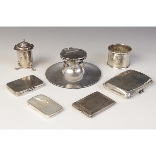 14 - * A selection of silver and silver coloured tableware and accessories, to include; an Edwardian silv... 